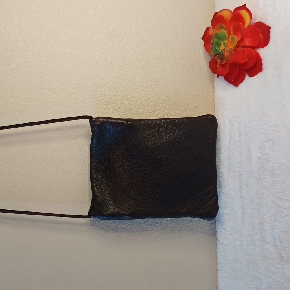 Urban Pouch from Roots - Picture 4 of 9